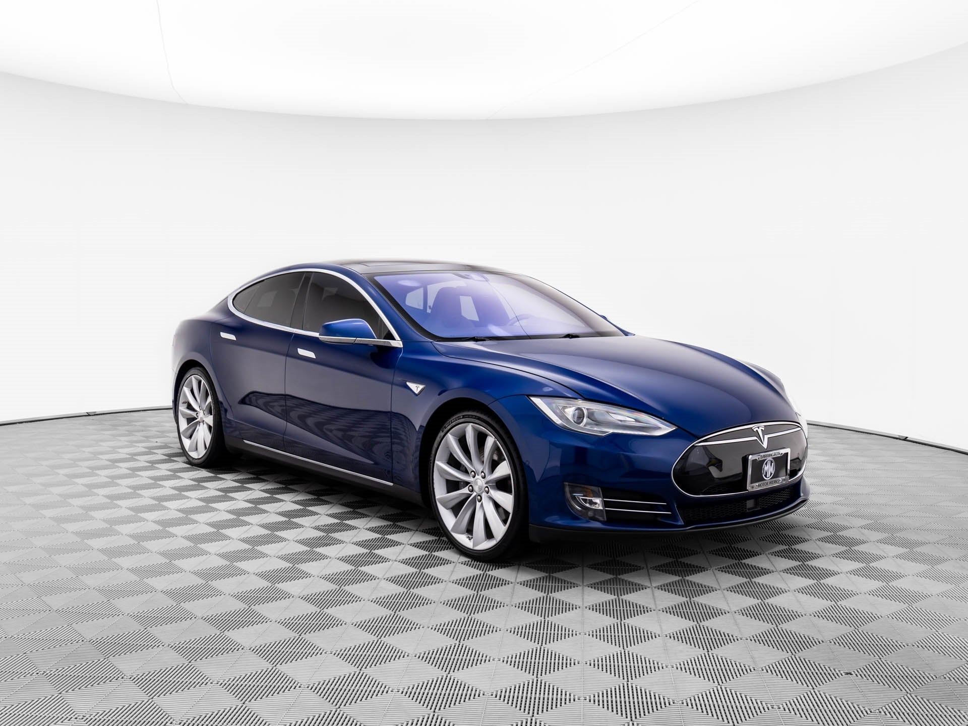 Used 2015 Tesla Model S 85D with VIN 5YJSA1E29FF119794 for sale in Barrington, IL